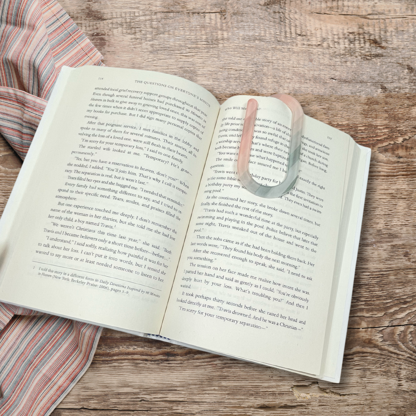 Gradient Peach & Green Jumbo Paperclip