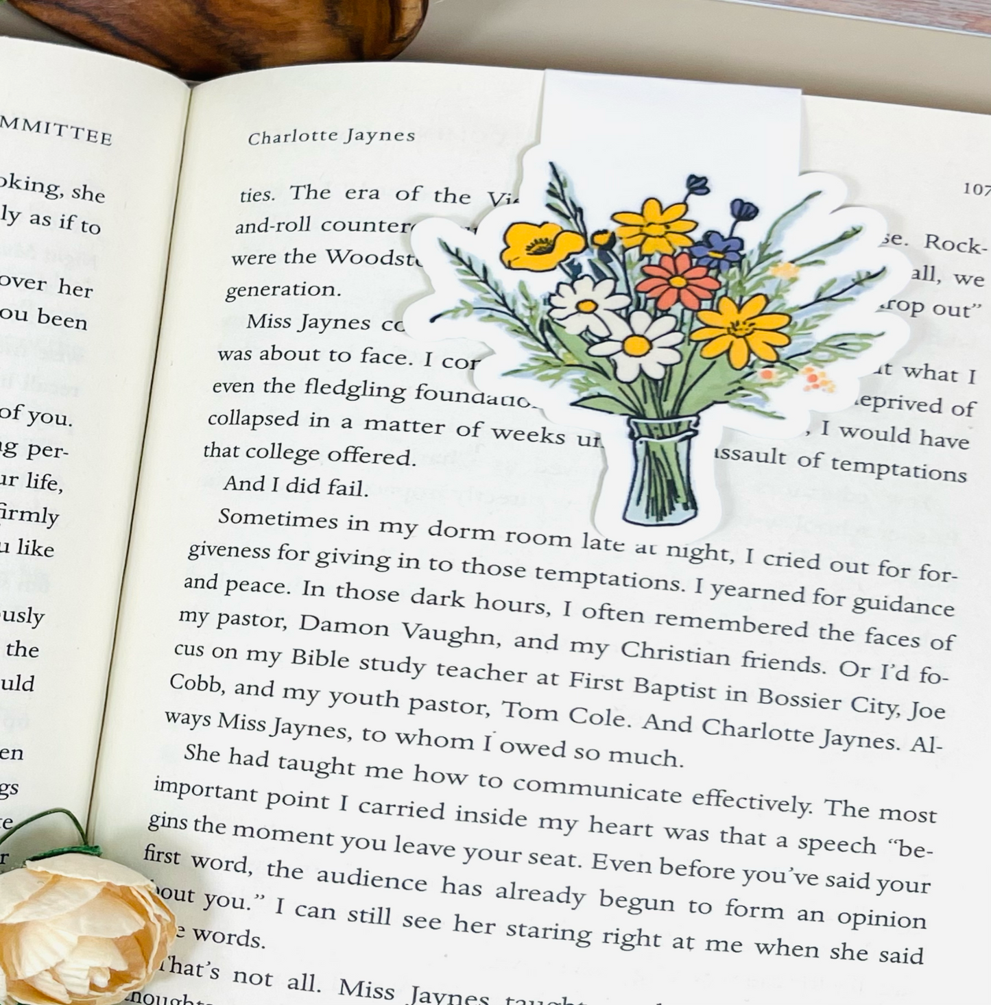 Magnetic Bookmark with Bouquet of Flowers